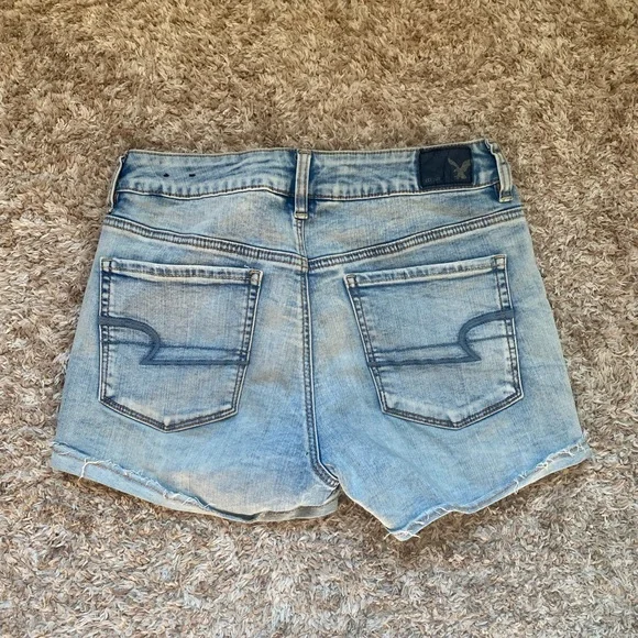 American Eagle hi-rise shorts - Picture 3 of 5